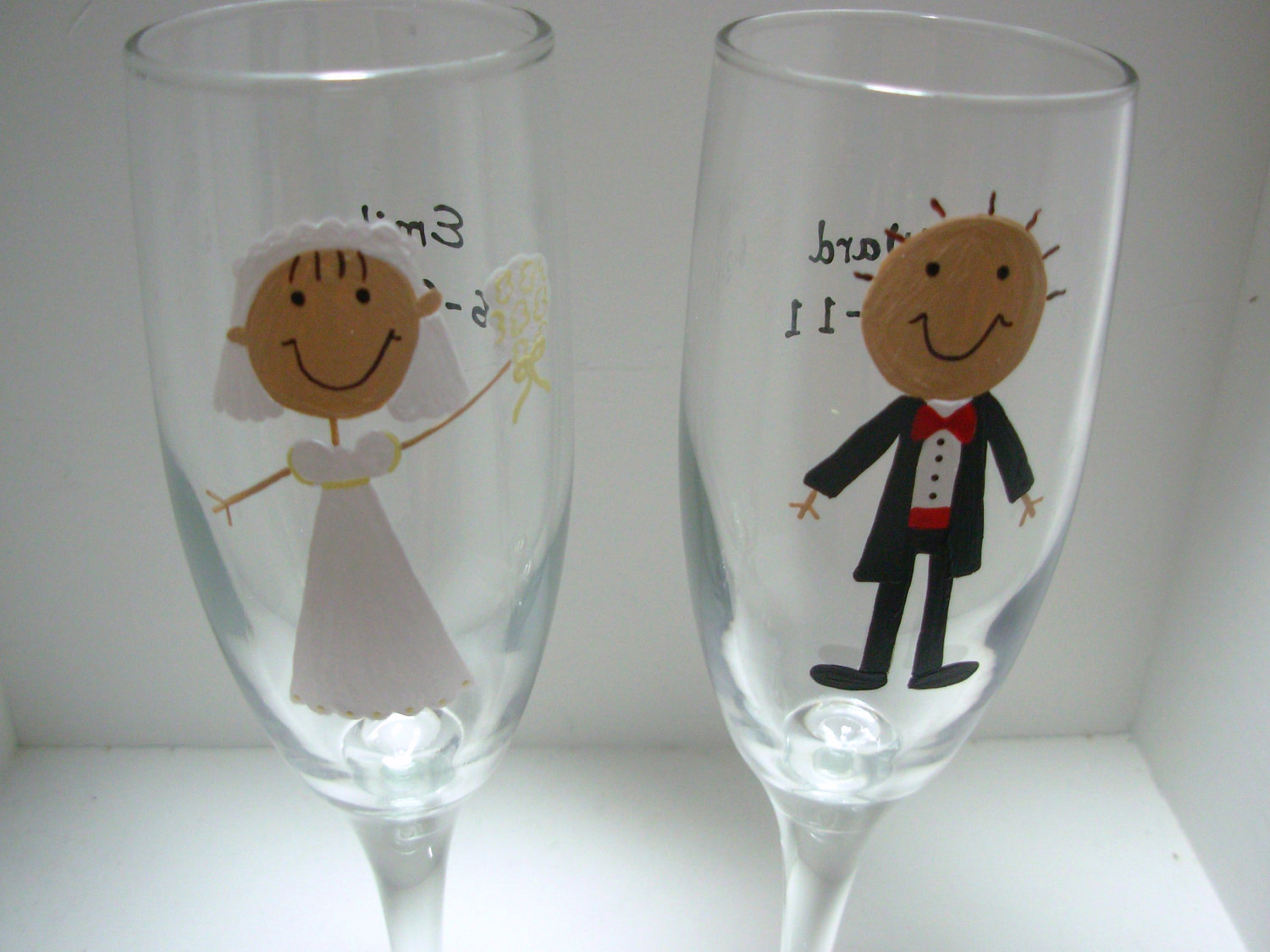 bride and groom champagne flutes